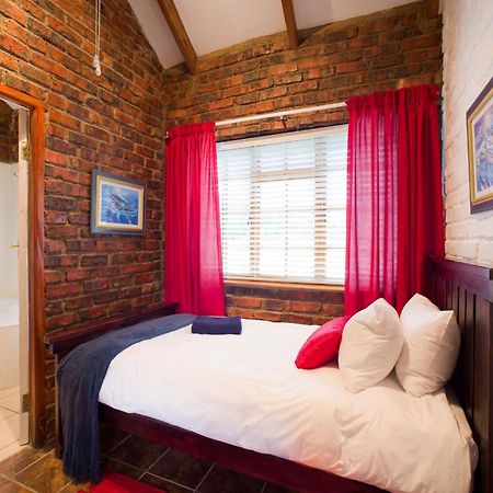 Swallows Nest Country Cottages Stormsrivier Rum bild