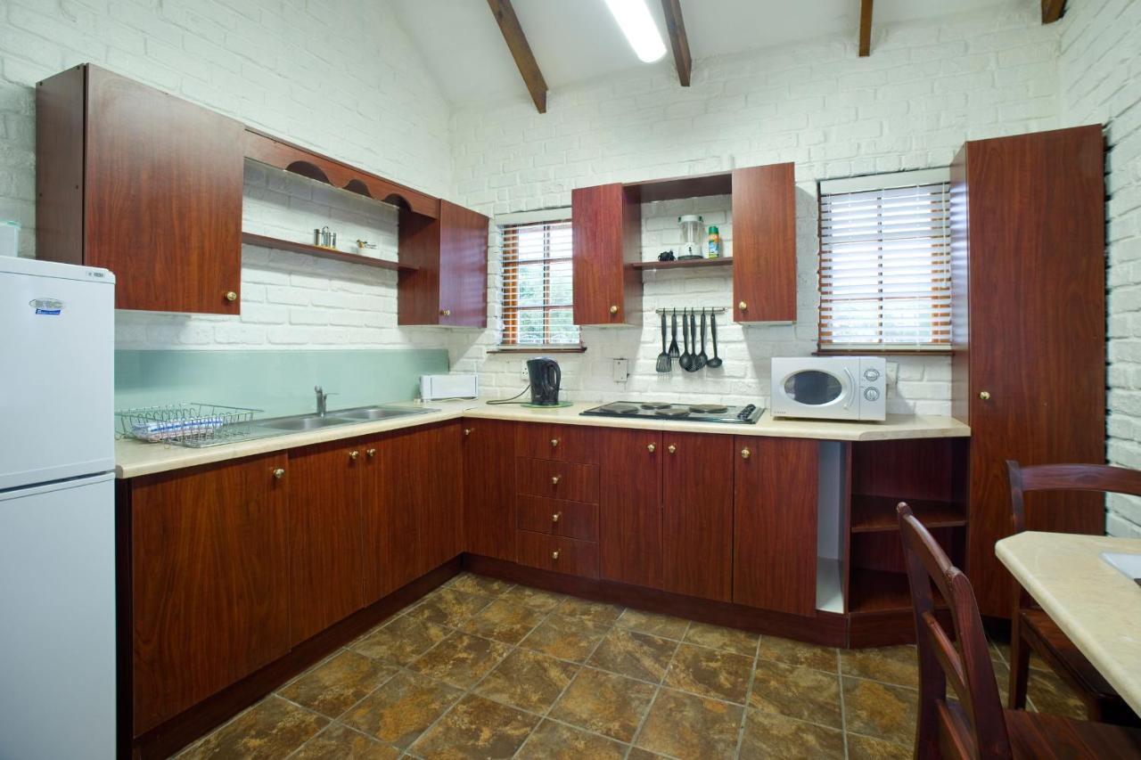 Swallows Nest Country Cottages Stormsrivier Rum bild