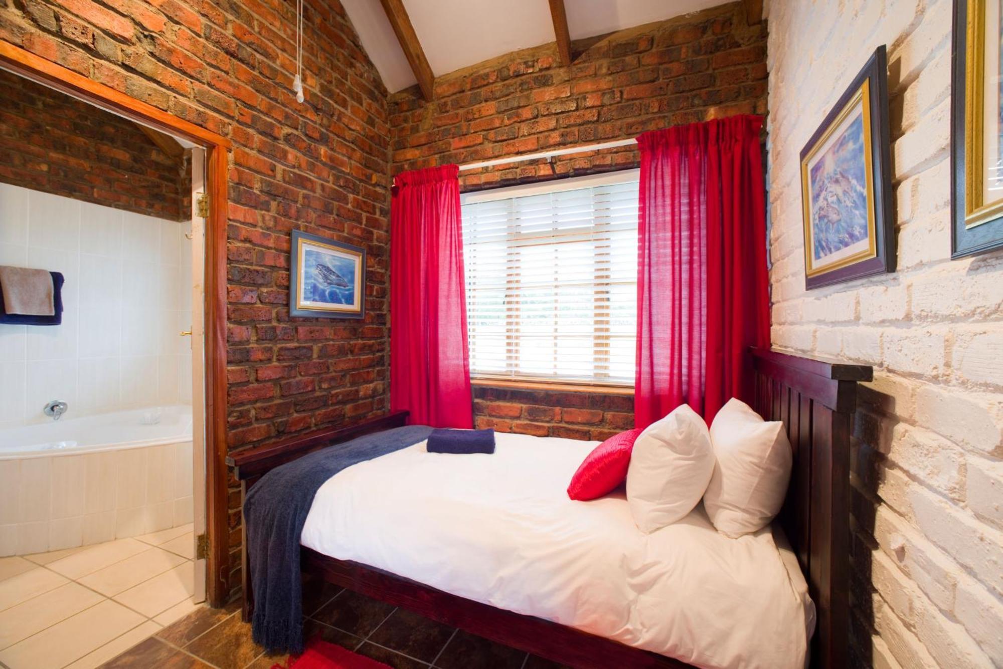 Swallows Nest Country Cottages Stormsrivier Rum bild