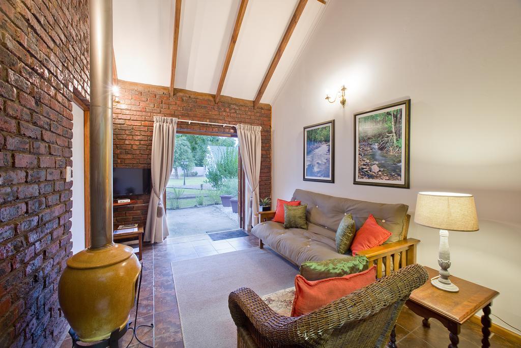 Swallows Nest Country Cottages Stormsrivier Rum bild