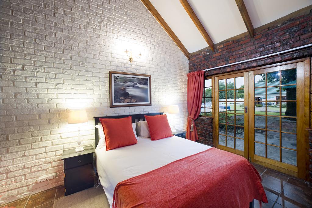 Swallows Nest Country Cottages Stormsrivier Rum bild