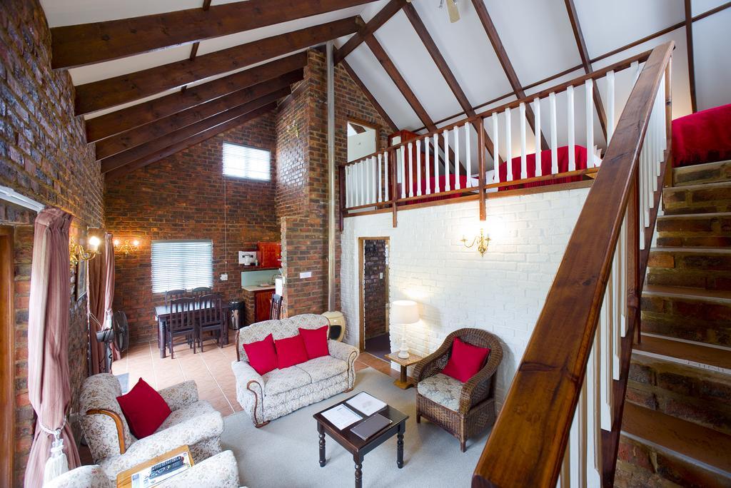 Swallows Nest Country Cottages Stormsrivier Rum bild