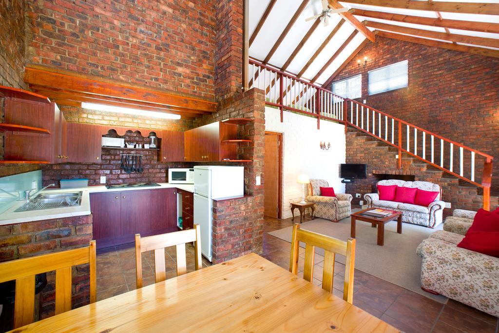 Swallows Nest Country Cottages Stormsrivier Exteriör bild