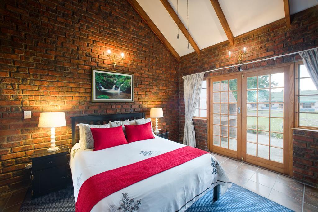 Swallows Nest Country Cottages Stormsrivier Exteriör bild